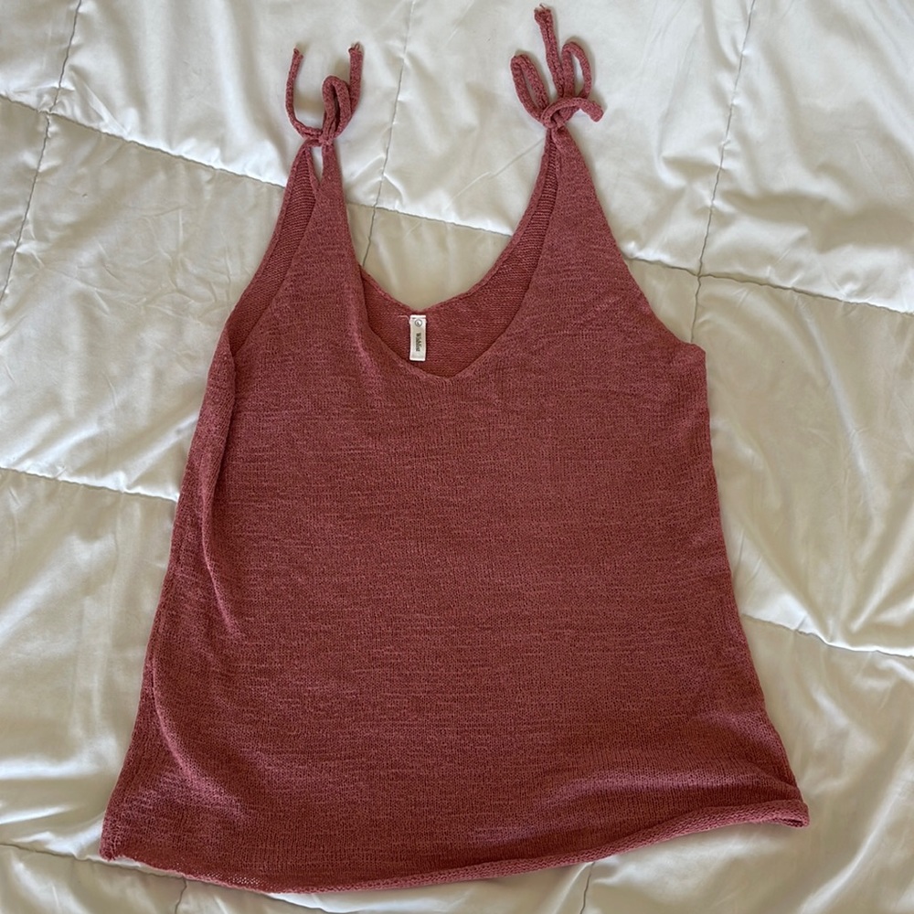 Tie shoulder swing top